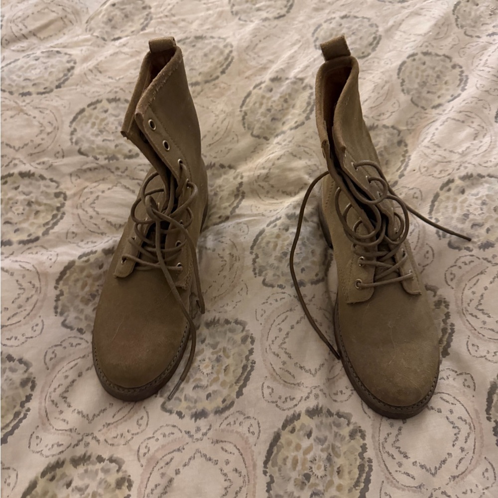 Frye Women's Sage Veronica Combat Boots